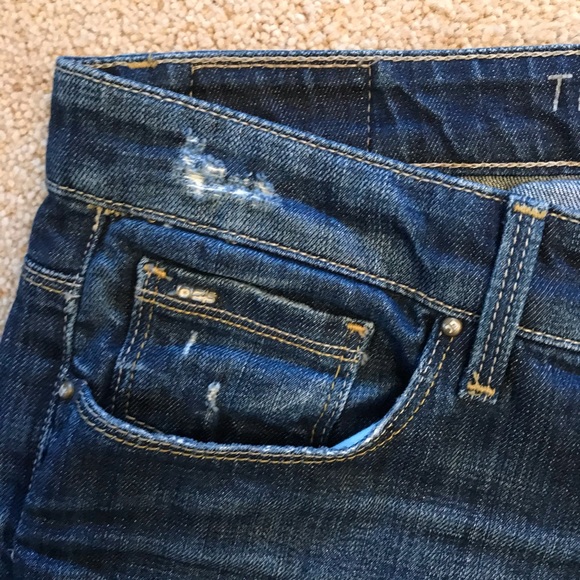 Joe’s Jeans The Best Friend Distressed High Cuffs - Picture 8 of 16